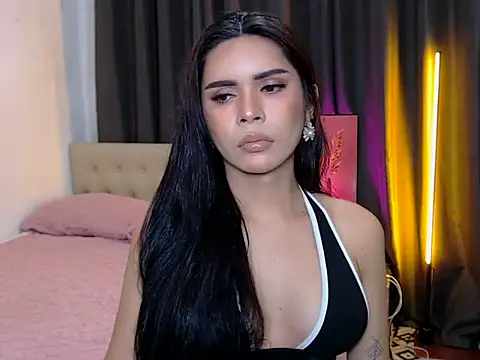 Alexandra Kenn online show from July 20, 2026, 4:42 am