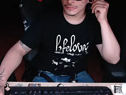 lilgothboy online show from June 3, 2026, 5:08 am
