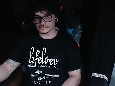 lilgothboy online show from May 26, 2026, 4:54 am