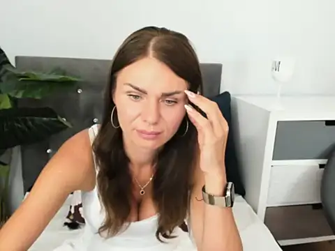 ClarissaRose online show from June 23, 2026, 2:59 pm