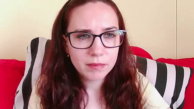 Snapshot of EmilyHotAngel chatting on July 14, 2026, 1:17 pm EmilyHotAngel online show from July 14, 2026, 1:17 pm