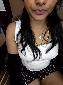 Tamil  Thara003 online show from July 11, 2026, 2:06 pm