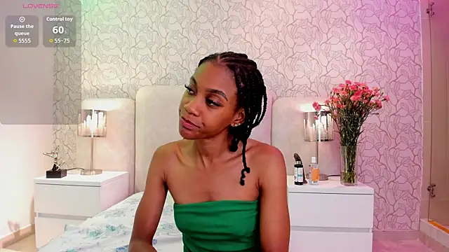Hannah Williams  online show from June 3, 2026, 2:33 pm