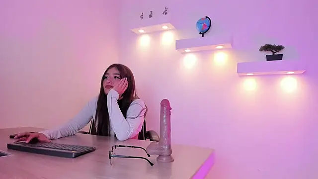 Snapshot of SoftPrincess chatting on June 7, 2026, 4:07 am SoftPrincess online show from June 7, 2026, 4:07 am