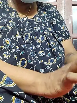 tamilkavitha123 online show from May 18, 2026, 4:29 am