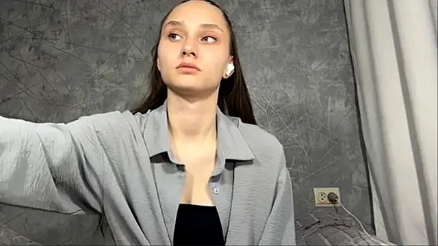 sweet-baby09 online show from May 6, 2026, 10:25 pm