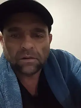 CasalCoupeBrasil online show from June 2, 2026, 6:02 am
