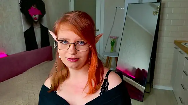 Luna404 online show from May 10, 2026, 7:16 pm