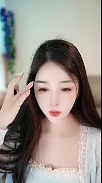 singer-wenwan online show from May 19, 2026, 11:06 am