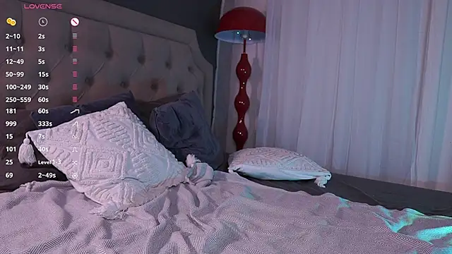 oopsie boobsie online show from June 10, 2026, 5:52 am
