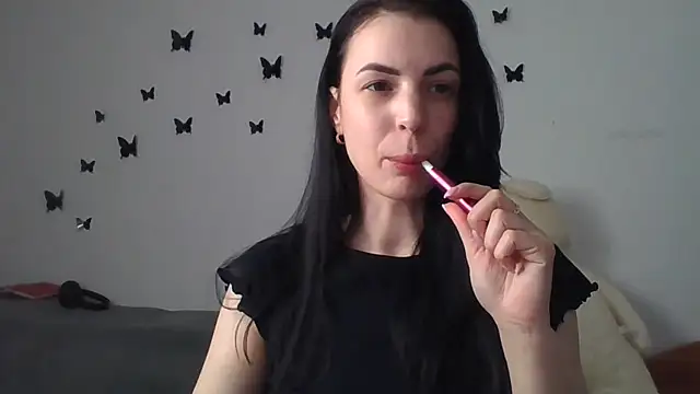  MiaFlame  online show from May 19, 2026, 9:22 pm
