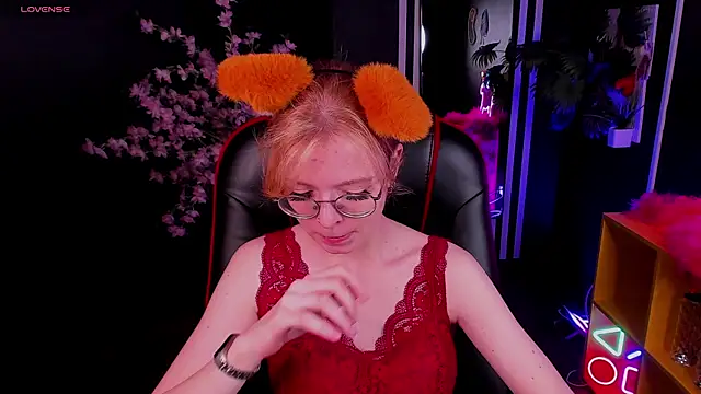 FoxxyyPolly online show from July 4, 2026, 5:14 am