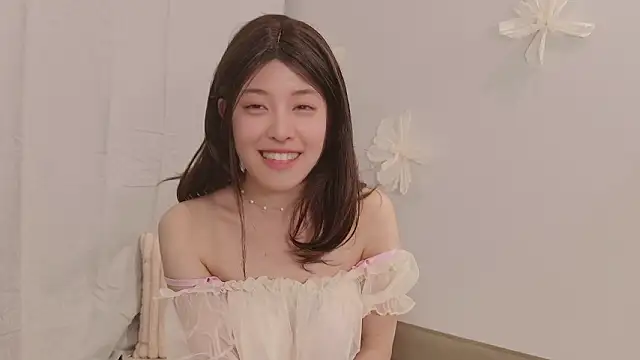 Snapshot of sakura-ch- chatting on July 15, 2026, 9:11 pm sakura-ch- online show from July 15, 2026, 9:11 pm