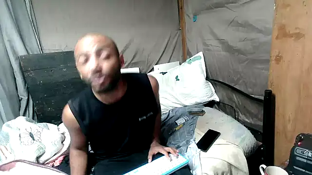Camodick online show from June 3, 2026, 2:33 pm