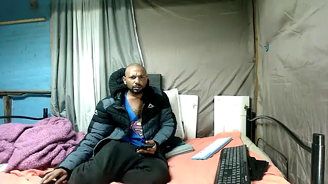 Camodick online show from June 24, 2026, 9:56 pm