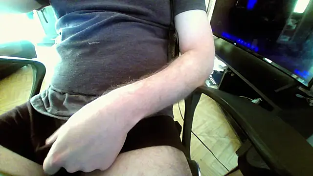 berlover1 online show from May 25, 2026, 2:38 pm