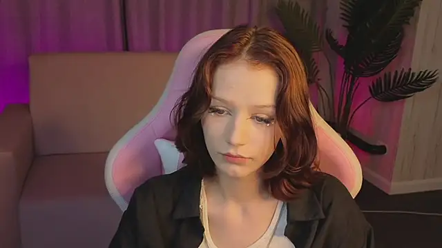 AliceJohansone online show from June 23, 2026, 1:36 am