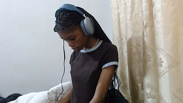 PetiteBarbie 05 online show from July 12, 2026, 5:14 pm