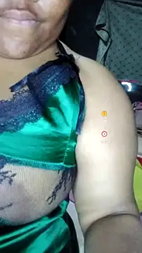 ChubbyMidgetxxx19 online show from July 9, 2026, 5:56 pm