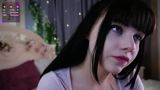 MelaineCore online show from June 26, 2026, 3:18 pm