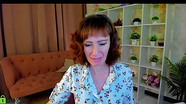 gracekellyyy online show from June 13, 2026, 4:21 am