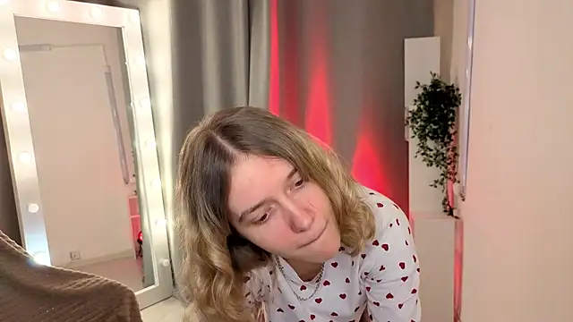 MilanaRayy online show from May 26, 2026, 5:16 am