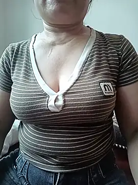 -Lytina- online show from August 3, 2026, 4:53 am
