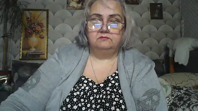 Snapshot of MarinaFarina53 chatting on July 8, 2026, 7:42 am MarinaFarina53 online show from July 8, 2026, 7:42 am