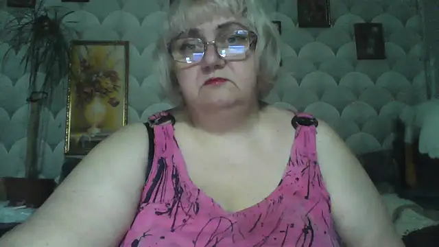 Snapshot of MarinaFarina53 chatting on June 7, 2026, 8:08 am MarinaFarina53 online show from June 7, 2026, 8:08 am