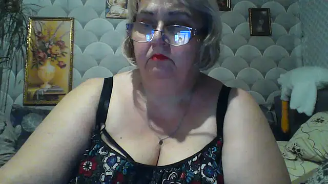 Snapshot of MarinaFarina53 chatting on June 11, 2026, 6:38 pm MarinaFarina53 online show from June 11, 2026, 6:38 pm