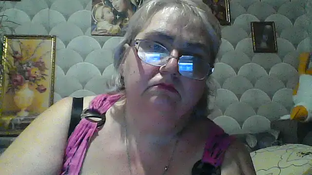 Snapshot of MarinaFarina53 chatting on July 12, 2026, 7:37 pm MarinaFarina53 online show from July 12, 2026, 7:37 pm