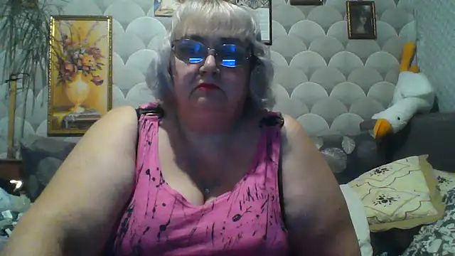 Snapshot of MarinaFarina53 chatting on July 16, 2026, 6:05 pm MarinaFarina53 online show from July 16, 2026, 6:05 pm