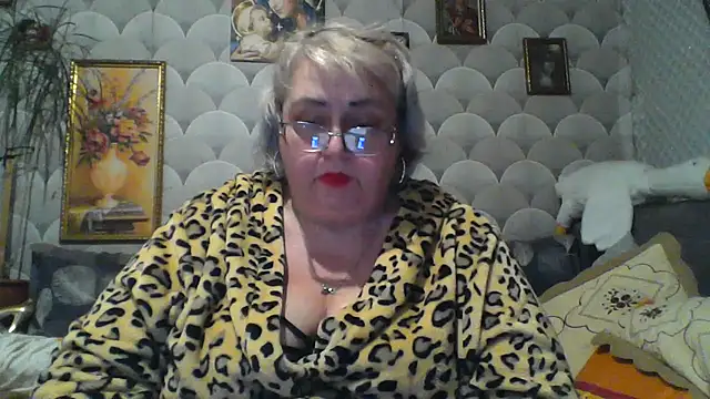Snapshot of MarinaFarina53 chatting on July 10, 2026, 5:57 pm MarinaFarina53 online show from July 10, 2026, 5:57 pm