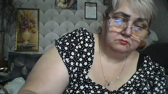 Snapshot of MarinaFarina53 chatting on July 13, 2026, 7:40 am MarinaFarina53 online show from July 13, 2026, 7:40 am