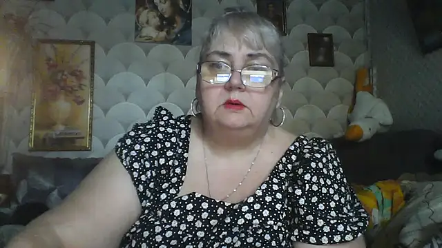 Snapshot of MarinaFarina53 chatting on July 14, 2026, 3:55 am MarinaFarina53 online show from July 14, 2026, 3:55 am