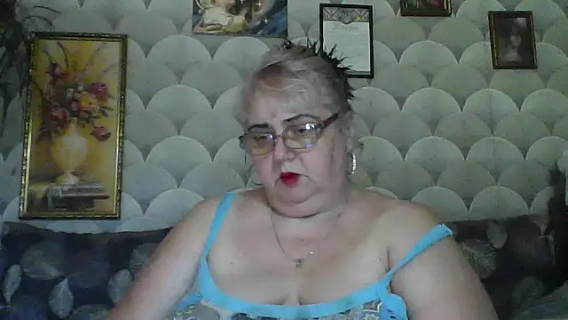 Snapshot of MarinaFarina53 chatting on July 2, 2026, 6:08 am MarinaFarina53 online show from July 2, 2026, 6:08 am
