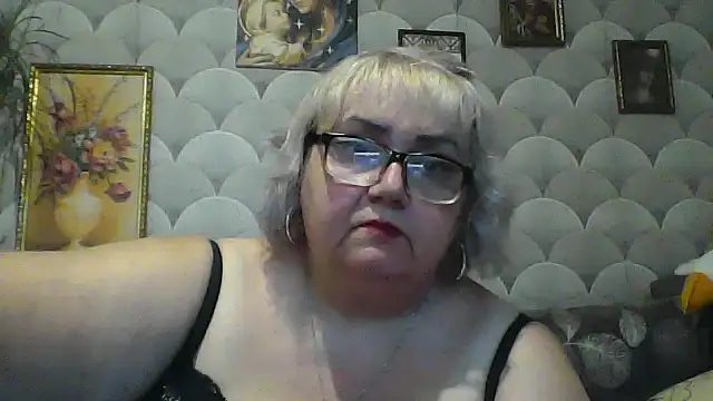 Snapshot of MarinaFarina53 chatting on July 15, 2026, 4:47 pm MarinaFarina53 online show from July 15, 2026, 4:47 pm