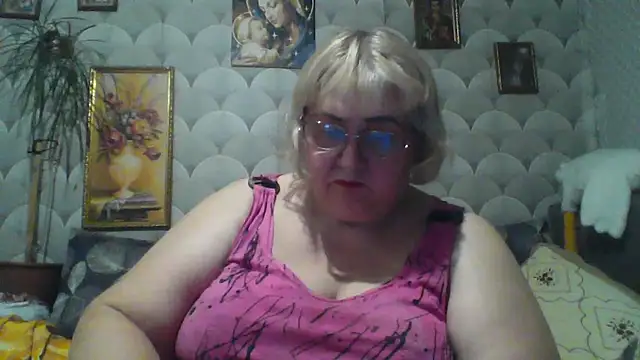Snapshot of MarinaFarina53 chatting on June 7, 2026, 8:58 pm MarinaFarina53 online show from June 7, 2026, 8:58 pm