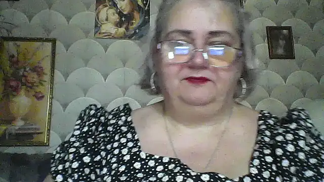 Snapshot of MarinaFarina53 chatting on July 10, 2026, 5:29 am MarinaFarina53 online show from July 10, 2026, 5:29 am