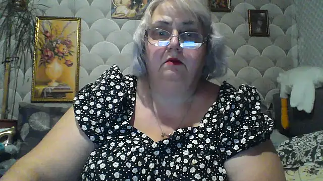 Snapshot of MarinaFarina53 chatting on July 7, 2026, 7:28 pm MarinaFarina53 online show from July 7, 2026, 7:28 pm