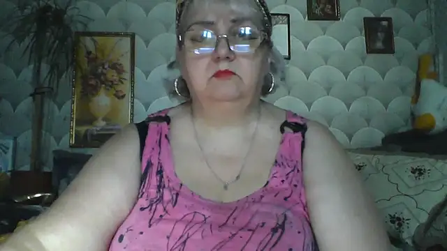 Snapshot of MarinaFarina53 chatting on July 12, 2026, 5:19 am MarinaFarina53 online show from July 12, 2026, 5:19 am