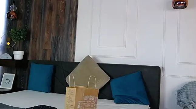 Snapshot of IvyLustt chatting on June 19, 2026, 4:40 am IvyLustt online show from June 19, 2026, 4:40 am