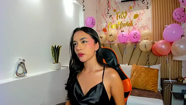 Aisha Vex online show from June 15, 2026, 2:39 pm