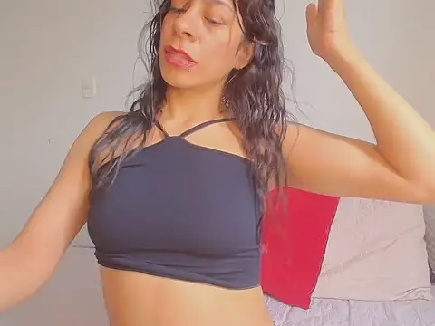 Andrea  gomez online show from May 20, 2026, 6:16 pm