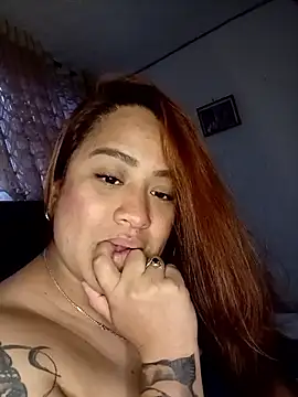 AriaGomez  online show from May 21, 2026, 10:40 pm