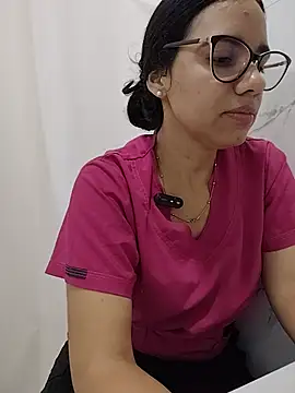 alanahot94 online show from July 4, 2026, 10:36 pm
