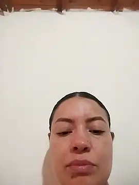 Annie-Latina online show from July 14, 2026, 5:19 pm
