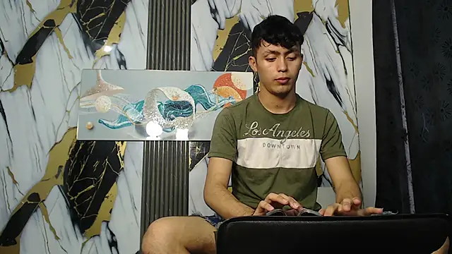 CAT LOVE1 online show from May 20, 2026, 3:09 pm