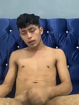CAT LOVE1 online show from May 16, 2026, 1:26 am