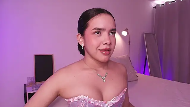 Snapshot of fluffylips chatting on August 7, 2026, 6:03 pm fluffylips online show from August 7, 2026, 6:03 pm
